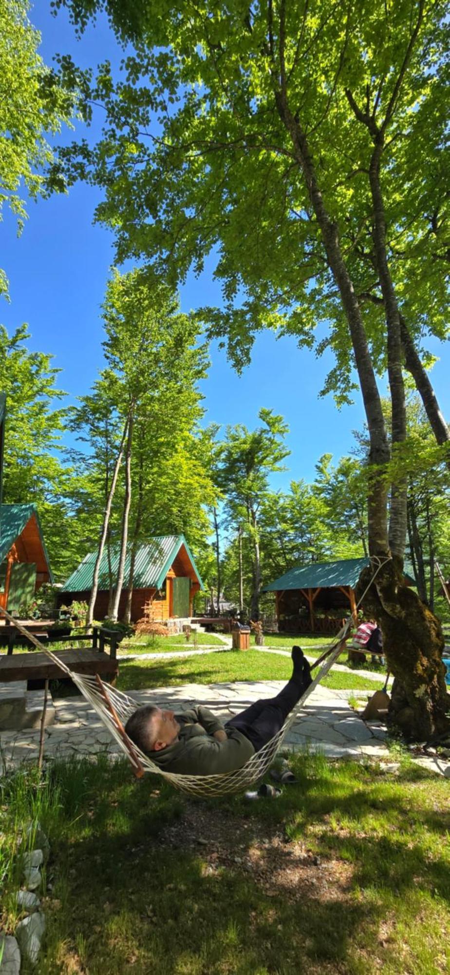 Bungalows Prokletije Gusinje Exterior photo