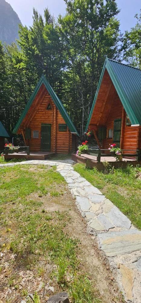 Bungalows Prokletije Gusinje Exterior photo